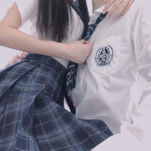 jk真人情侣头像游戏截图