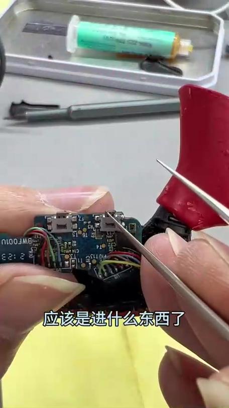 耳机按钮按下去弹不上来缩略图