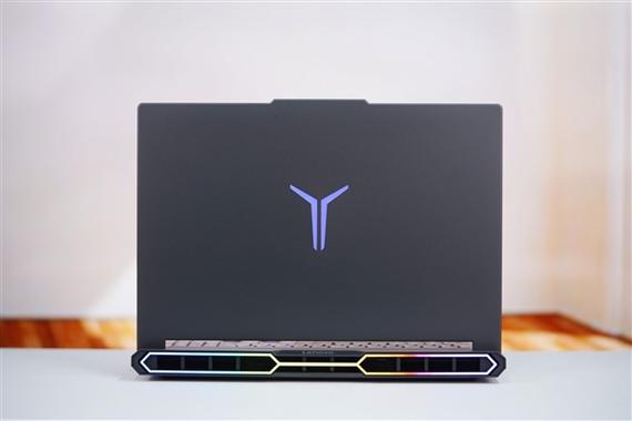 y9000p背面的logo灯