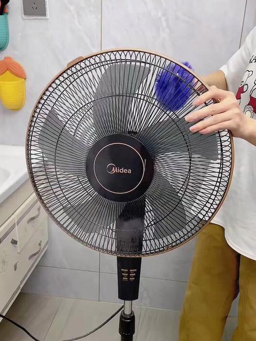 洗风扇用什么洗最干净缩略图