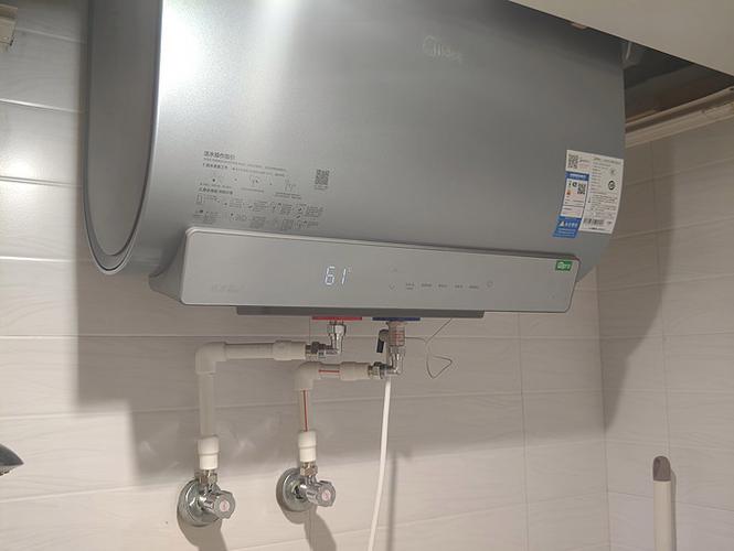 美的热水器长按3秒复位