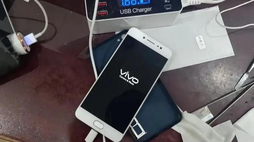 vivo手机进水不能开机了