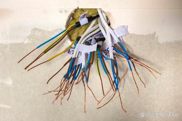 怎么把外露的电线藏起来