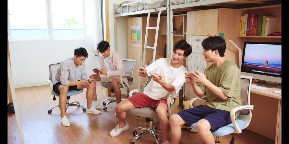 适合宿舍四个人一起玩的游戏缩略图