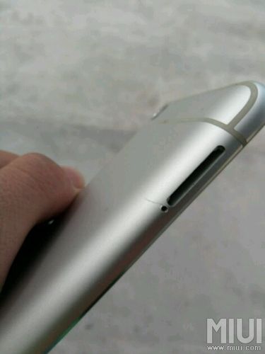 牙签断在取卡孔里面了怎么拿出来游戏截图