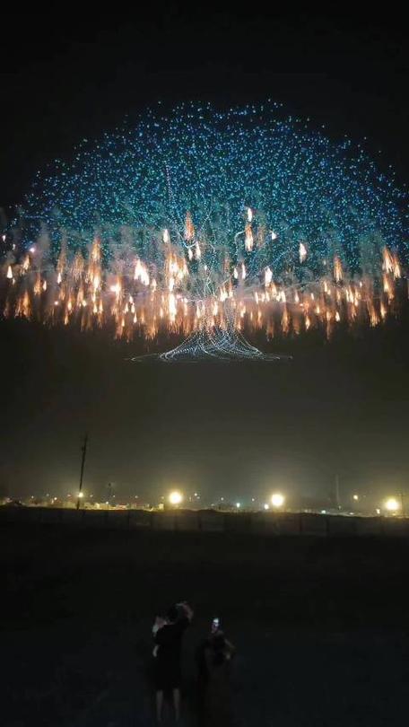 无人机 烟花截图