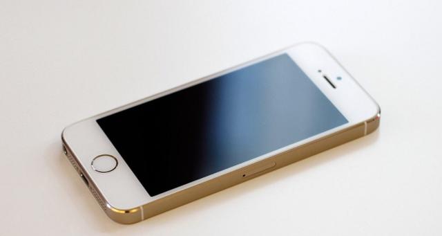 iphone闲置太久开不了机