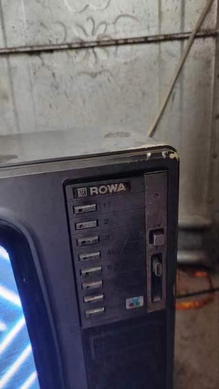 乐华电视显示正在初始化