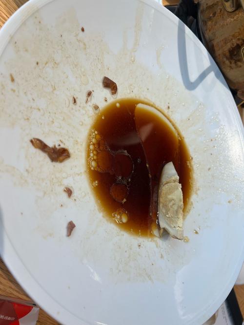 膳具掉落