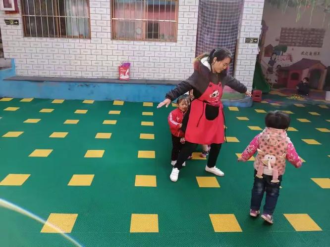 适合刚入园幼儿的游戏