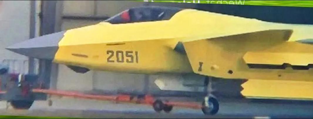 歼20原型机缩略图