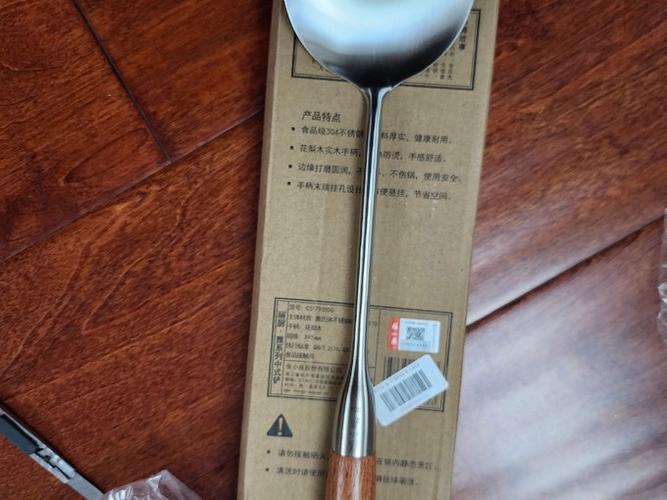 发黑的不锈钢锅铲还能用吗