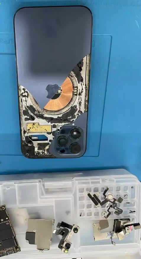 苹果换后盖要多久