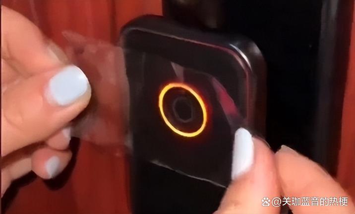 手机指纹锁掉了能粘上吗
