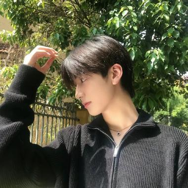 频繁换头像的男人特点