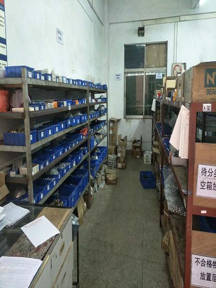 大箱子仓库整理摆放方案图标