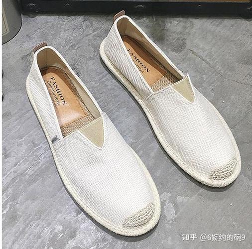 左题女鞋多少钱一双