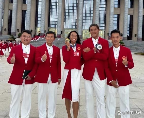6个人拍照c位是什么位置