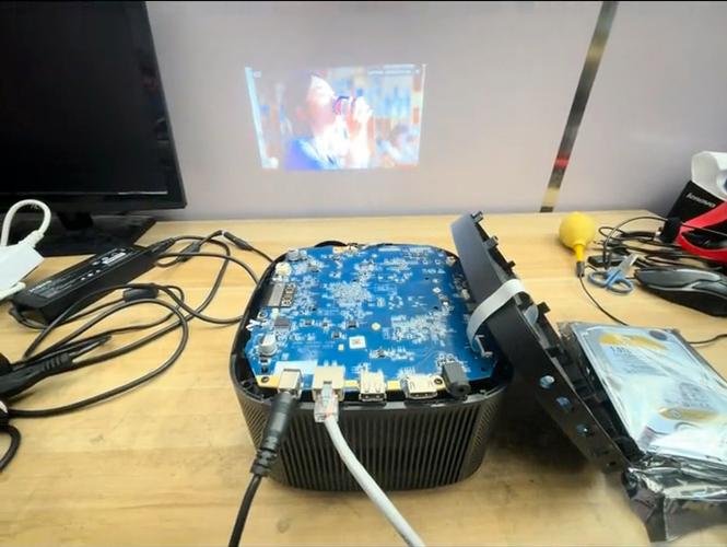 投影仪电源灯亮但是打不开