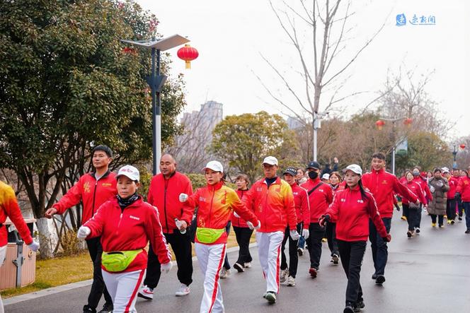 花式健步走视频截图
