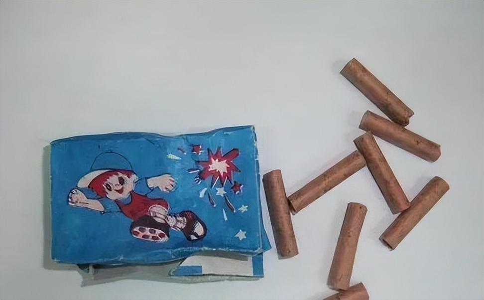 80后小时候玩的摔纸