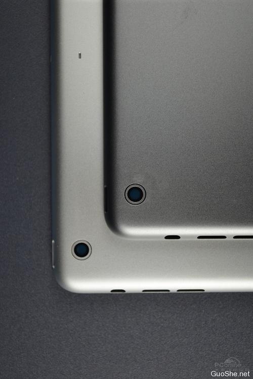 ipad深空灰和银色对比缩略图