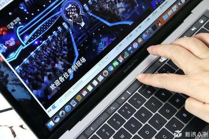 MacBook触控条爆闪