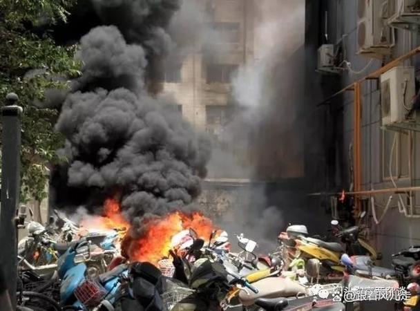 电瓶充久了会不会爆炸
