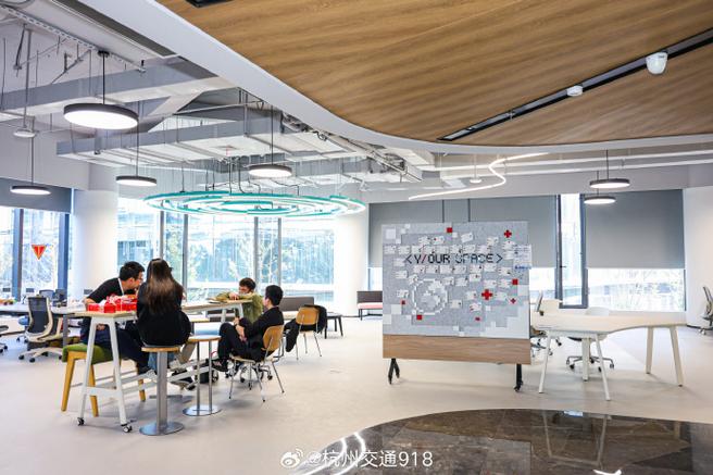 情侣空间一方设置了所有人可见