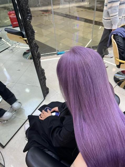 染灰色为什么会出现紫色