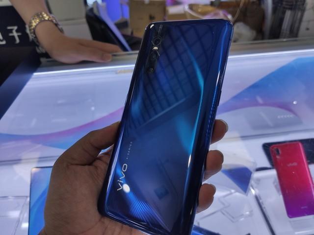 vivox27前置摄像头怎么设置