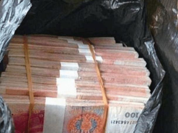 捡到100万现金怎么洗白图标