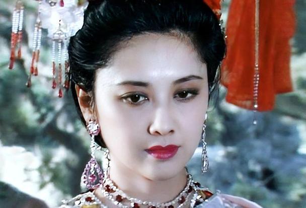 小伙穿越到女儿国先知