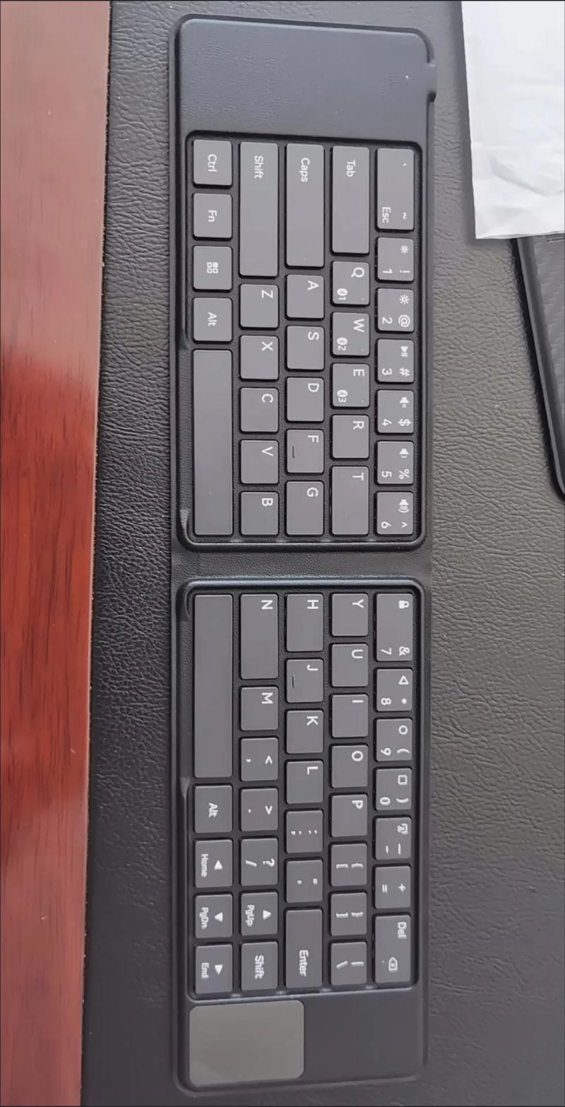手机外接键盘鼠标吃鸡缩略图