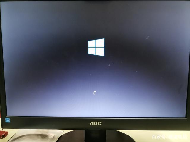 win10启动后黑屏截图