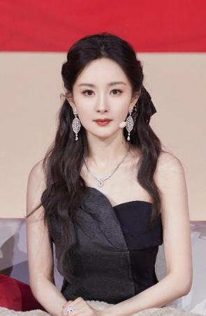 很火的换脸美女