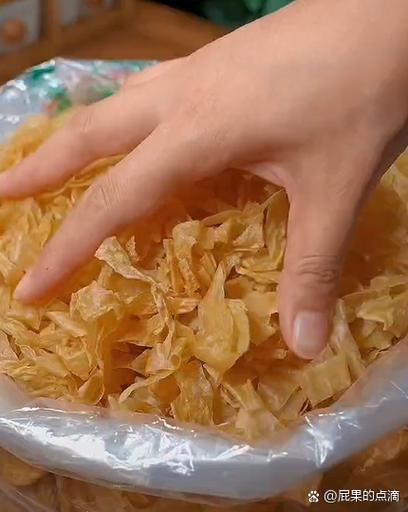 火烧鉴别真假豆腐皮