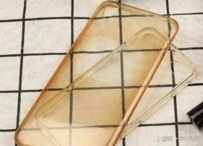 硅胶手机壳发黑用什么能洗白