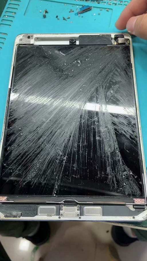苹果mini4换内屏