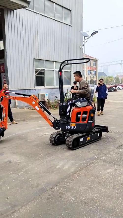 小挖掘机微型缩略图
