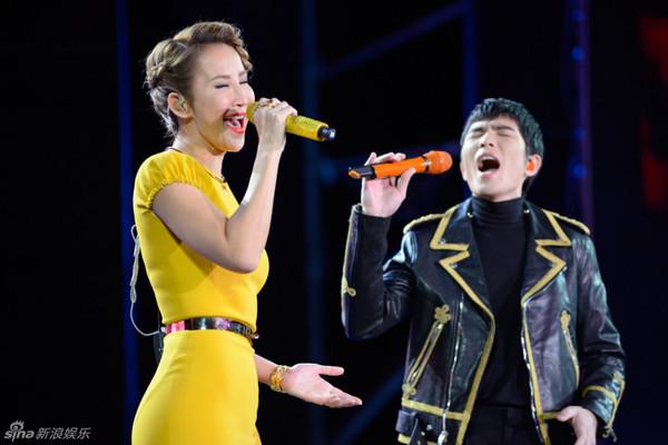 卧虎藏龙主题曲演唱
