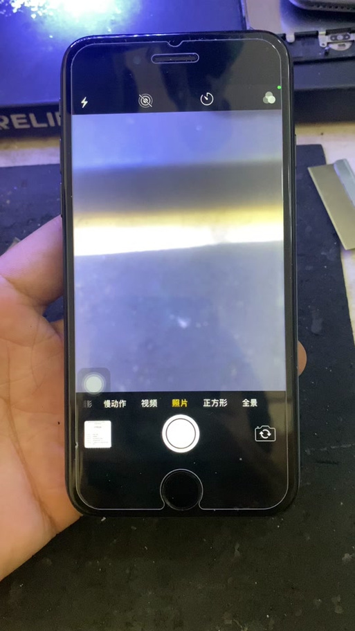 苹果照相一闪一闪是怎么回事