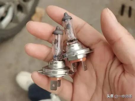 灯泡频繁烧坏的原因游戏截图