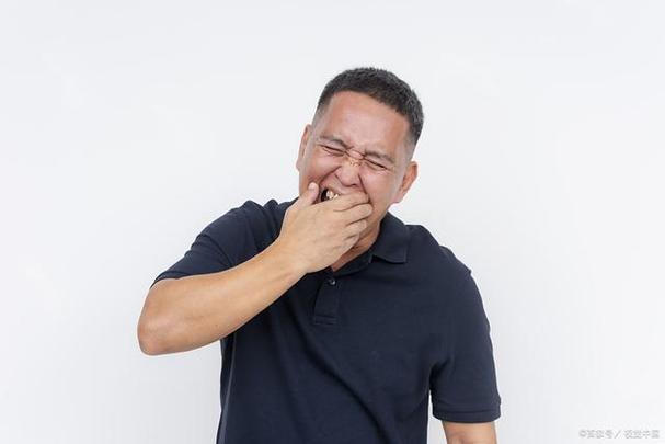 经常打嗝而且声音很大