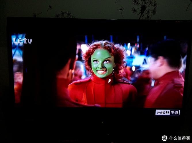 液晶电视人物头发红截图