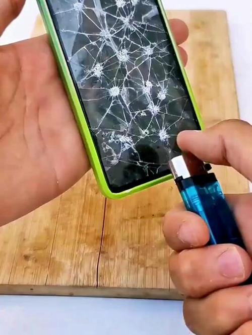屏碎了怎么拿牙膏修复截图