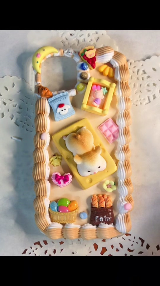 用粘土装饰手机壳缩略图