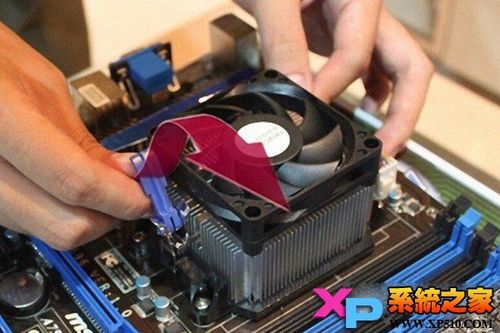 cpu散热器怎么装游戏截图