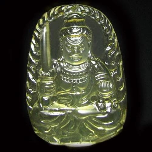 不适合戴黄水晶的属相