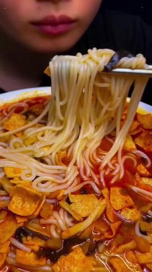 在家吃螺蛳粉